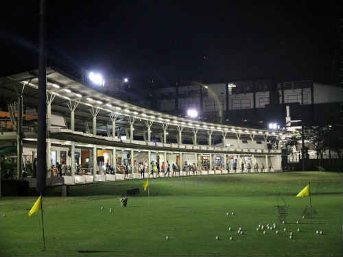 Senayan Golf Club di pusat kota Jakarta